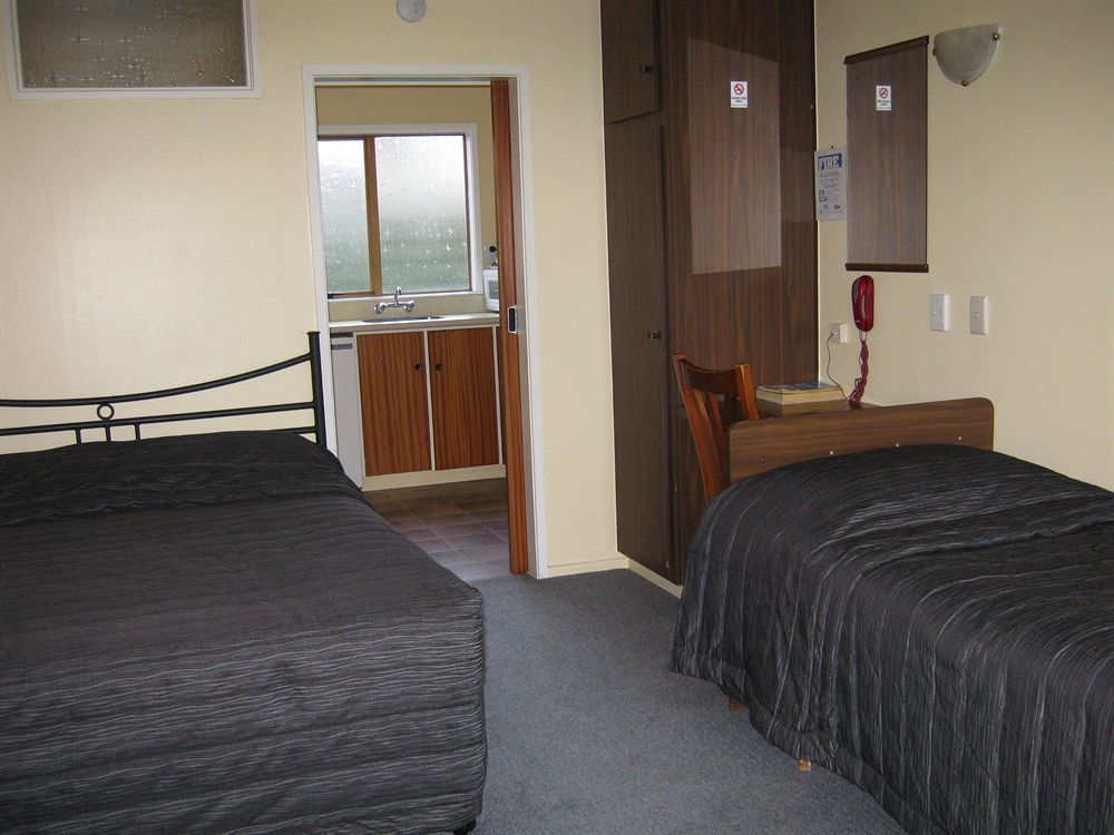 Adelphi Motel Tauposee Exterior foto